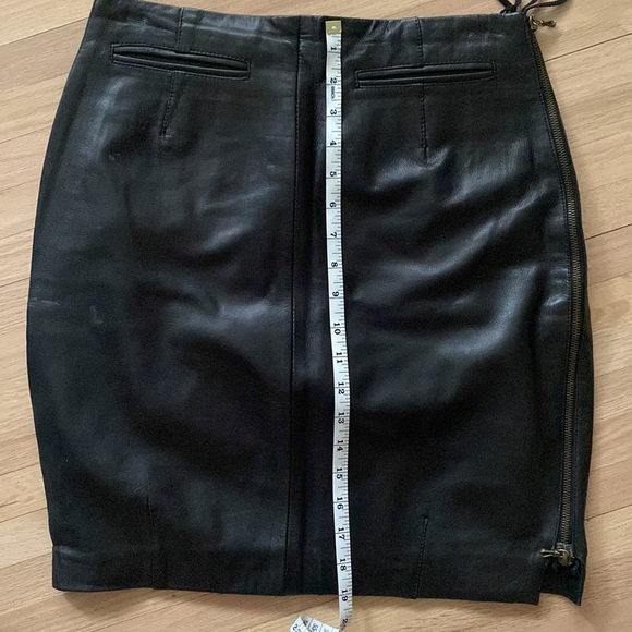 Rene Lezard Sexy Leather Skirt with zipper slit - Picture 8 of 8